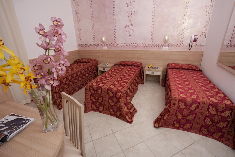 Hotel Rodi Cervia Exterior photo